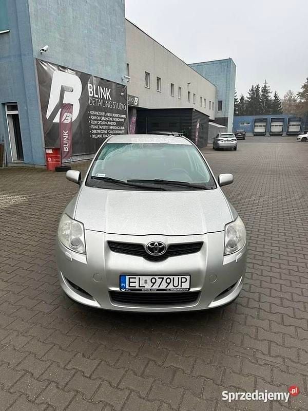 Używany Toyota Auris 2009 Srebrny Hatchback
