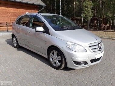 Srebrny Używany 2011 Mercedes A180 Hatchback | 28 900 zł (Drogi) - Obraz 1/4