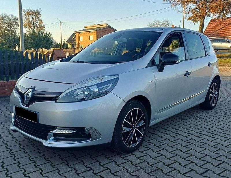 Używany Renault Scénic III 130 KM (95 kW) 2014 Srebrny (metalik) Minivan