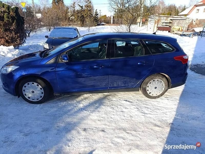 Używany Ford Focus 2013 Niebieski Kombi