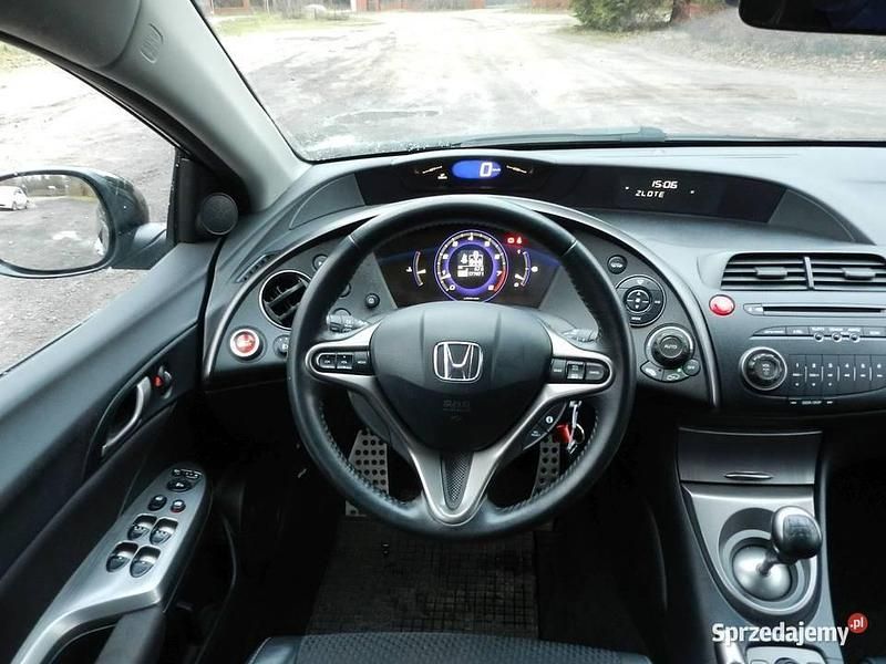 Czarny Używany 2010 Honda Civic Hatchback | 24 900 zł (Uczciwa cena) - Obraz 1/4