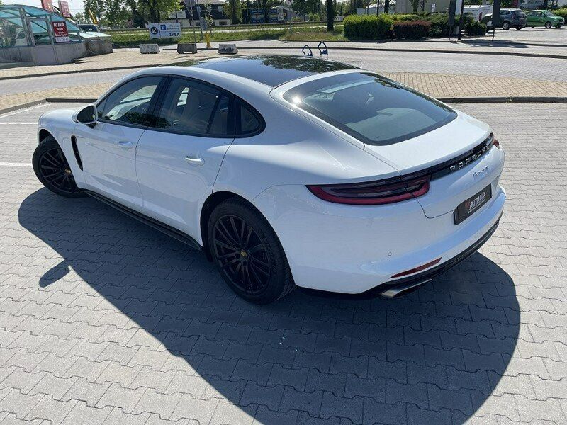 Używany Porsche Panamera 330 KM (242 kW) 2017 Biały Sedan/Limuzyna