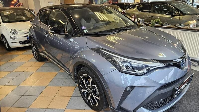 Szary (metalik, perła) Używany 2020 Toyota C-HR SUV | 99 900 zł - Obraz 1/4