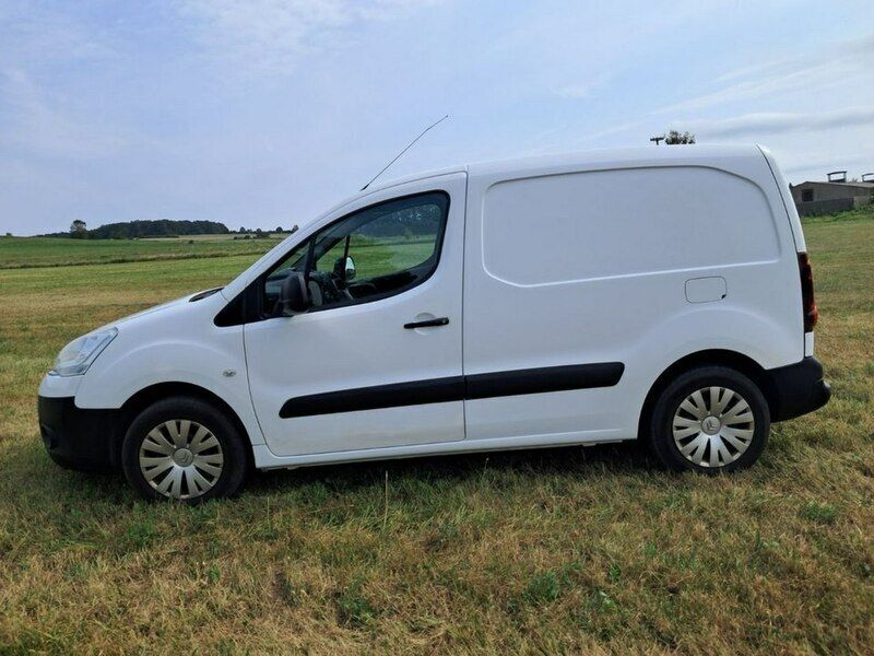 Niebieski Używany 2015 Citroën Berlingo Minivan | 22 500 zł (Super Cena) - Obraz 1/4
