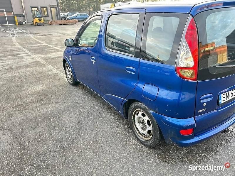 Używany Toyota Yaris 75 KM (55 kW) 2004 Kombi