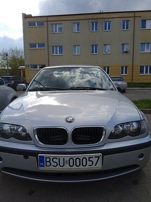 Srebrny Używany 2004 BMW 318 Sedan/Limuzyna | 6000 zł (Uczciwa cena) - Obraz 1/4