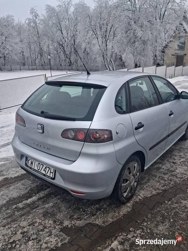 Używany Seat Ibiza 2008 Srebrny Hatchback