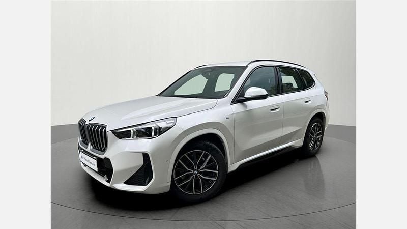 Czarny szafir metalizowany Używany 2024 BMW X1 Luxury Line SUV | 179 900 zł (Dość drogi) - Obraz 1/3