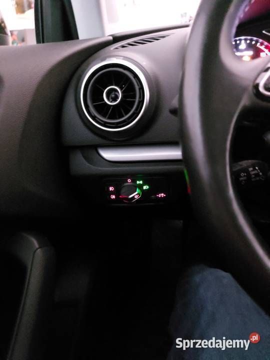 Używany Audi A3 2016 Czarny Sedan/Limuzyna