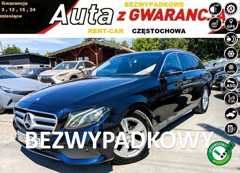 Granatowy Używany 2017 Mercedes E220 Kombi | 69 900 zł (Super Cena) - Obraz 1/4