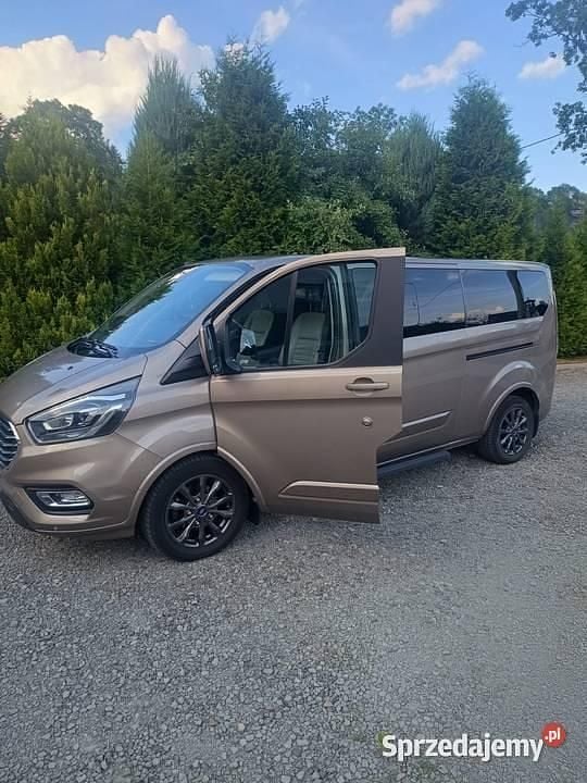 Używany 2018 Ford Tourneo Titanium | 140 000 zł - Obraz 1/4