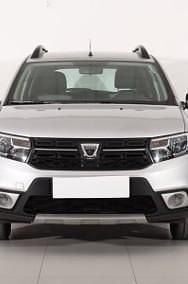 Używany Dacia Sandero 90 KM (66 kW) 2017 Srebrny Hatchback