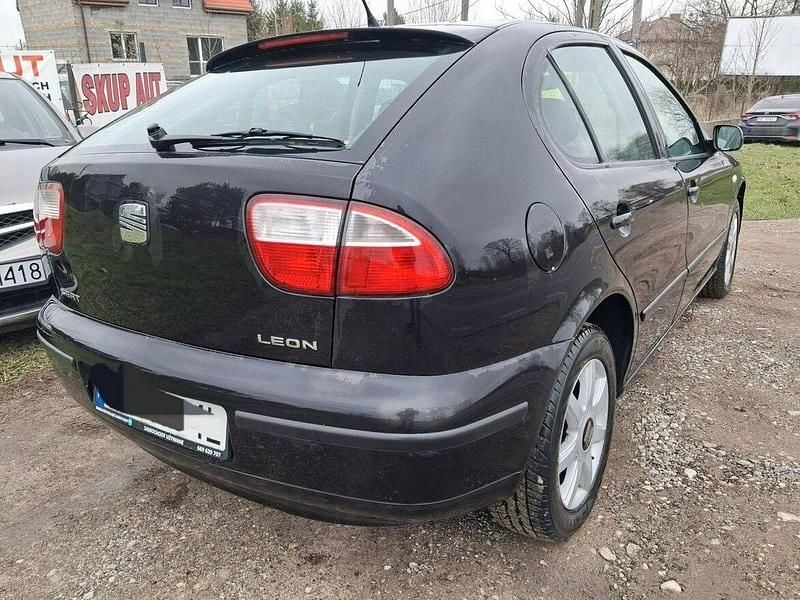Używany Seat Leon 100 KM (73 kW) 2000 Czarny (metalik) Hatchback