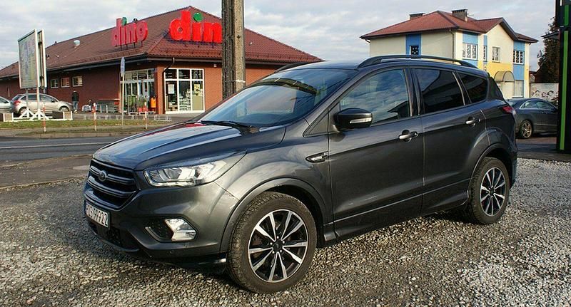 Czarny Używany 2017 Ford Kuga SUV | 52 700 zł (Dobra cena) - Obraz 1/4