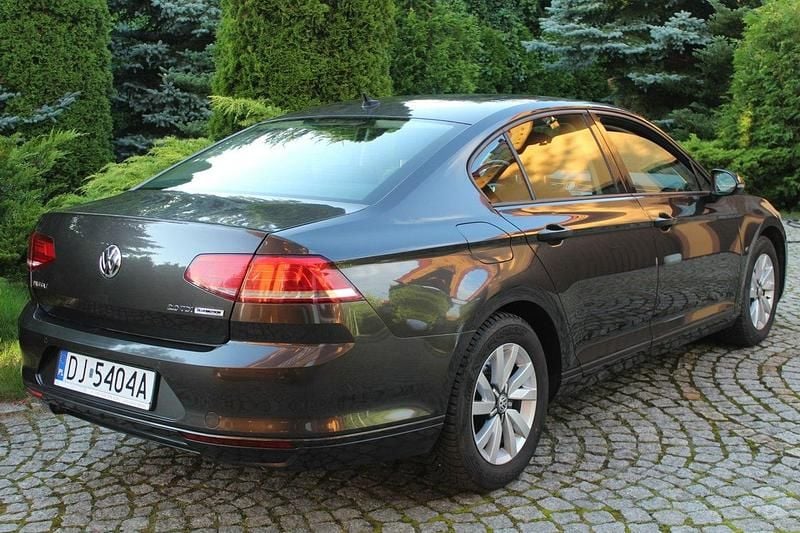 Używany VW Passat 150 KM (110 kW) 2017 Szary Sedan/Limuzyna