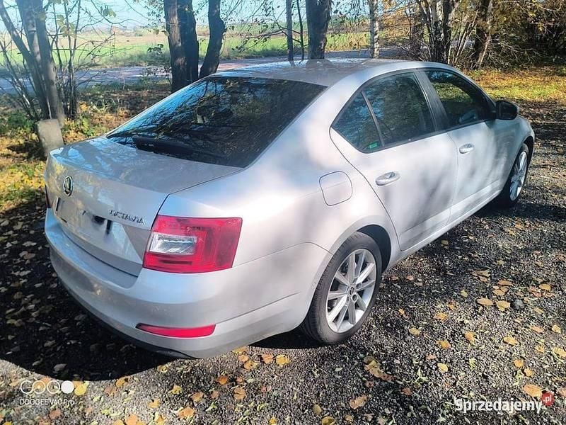Używany Skoda Octavia Elegance 140 KM (102 kW) 2013 Srebrny Hatchback