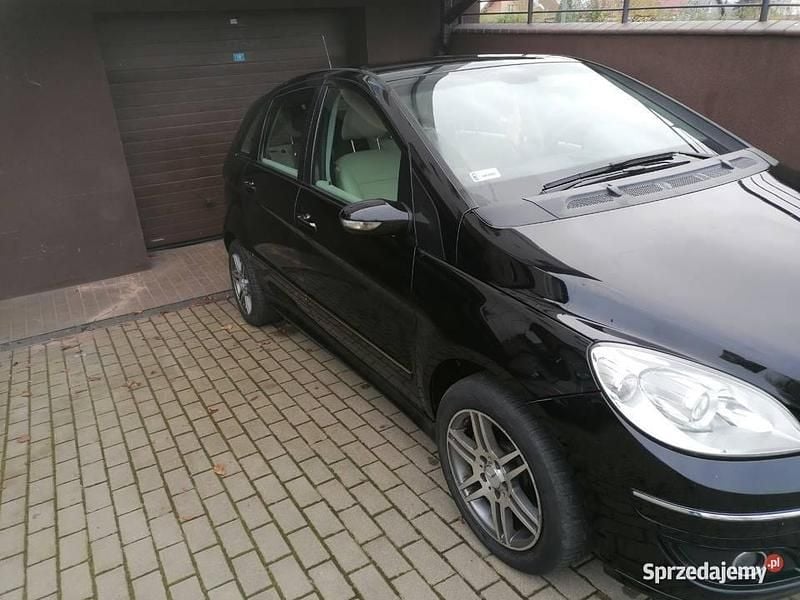 Używany Mercedes 180 2006 Sedan/Limuzyna