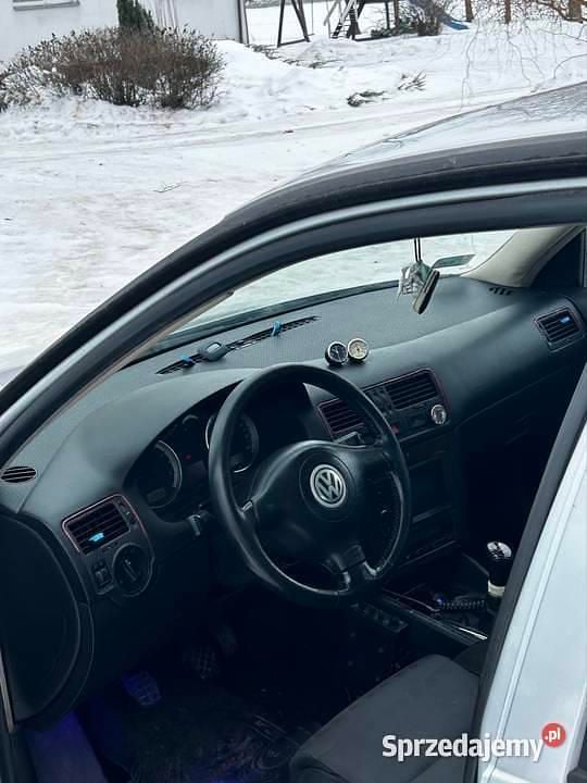 Używany VW Bora 2003 Srebrny Sedan/Limuzyna