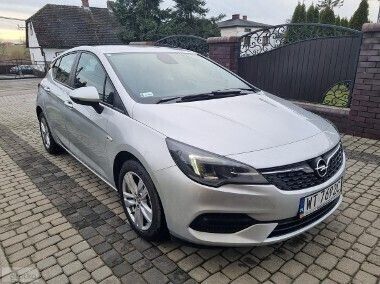Srebrny Używany 2020 Opel Astra Elegance Hatchback | 47 900 zł (Uczciwa cena) - Obraz 1/4