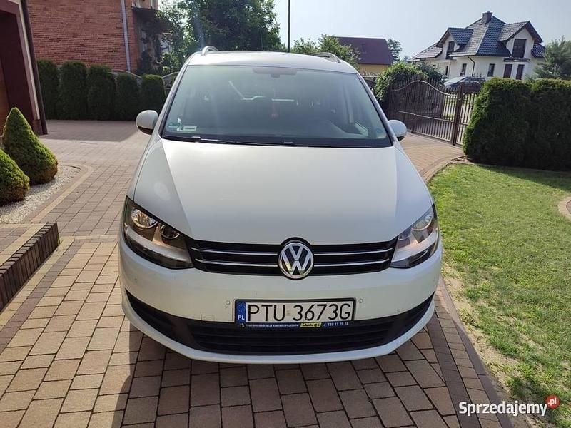 Biały Używany 2017 VW Sharan Minivan | 32 900 zł (Super Cena) - Obraz 1/4