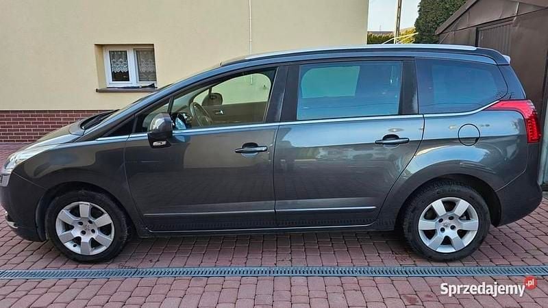 Używany Peugeot 5008 2012 Szary Minivan