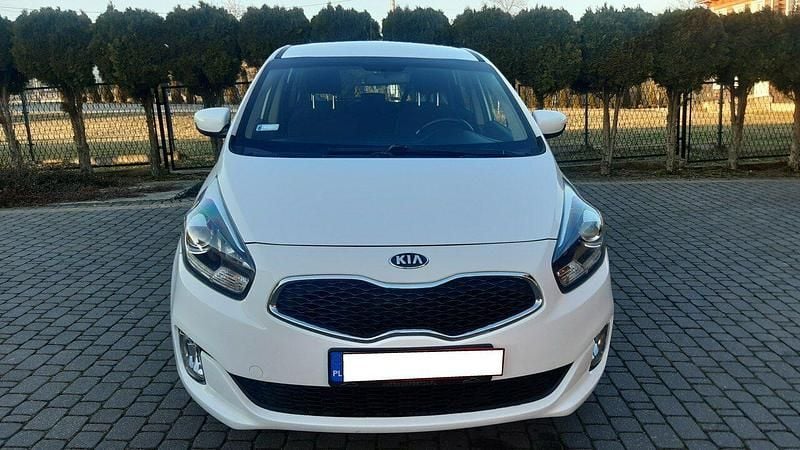 Używany Kia Carens 116 KM (85 kW) 2015 Biały Minivan