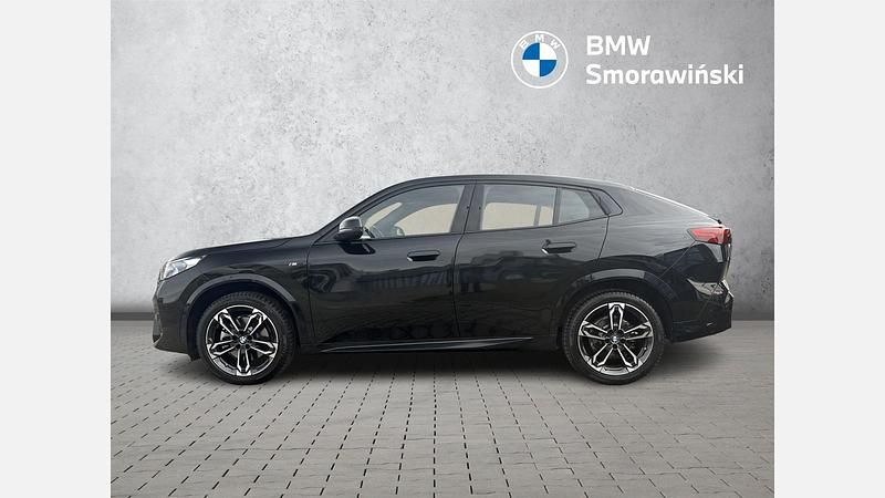 Używany BMW X2 Luxury Line 156 KM (114 kW) 2024 Czarny szafir metalizowany SUV