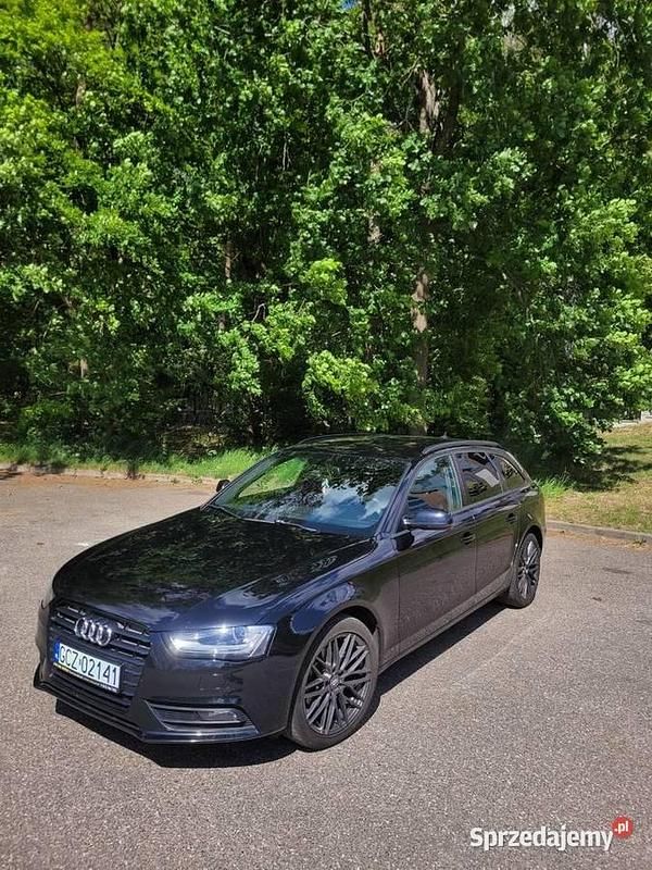 Czarny Używany 2013 Audi A4 Ambiente Kombi | 42 000 zł (Uczciwa cena) - Obraz 1/4