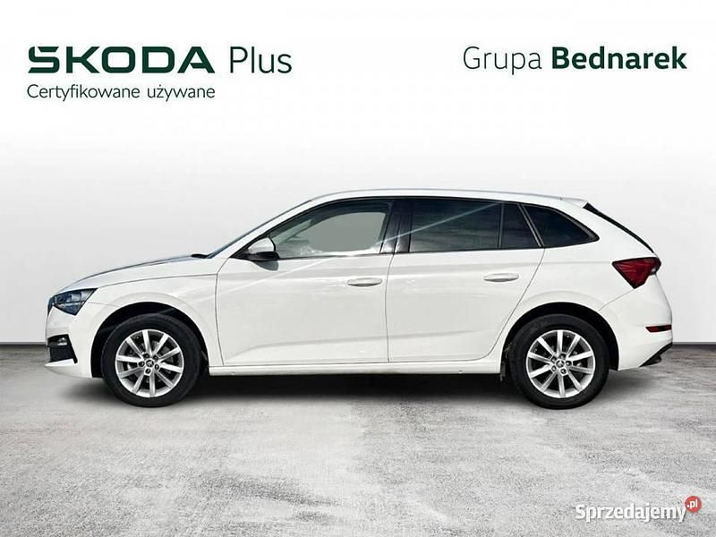 Biały Używany 2022 Skoda Scala Hatchback | 59 900 zł (Uczciwa cena) - Obraz 1/4