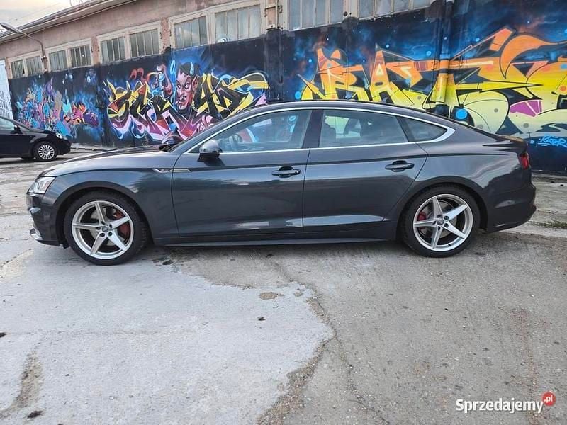 Szary Używany 2019 Audi A5 Sportback Ambiente Sedan/Limuzyna | 110 000 zł (Uczciwa cena) - Obraz 1/4