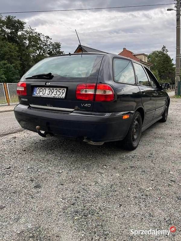 Używany 2004 Volvo V40 Kombi | 1500 zł - Obraz 1/4