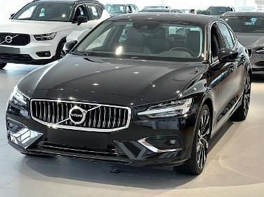 Używany Volvo S60 Inscription 197 KM (144 kW) 2021 Czarny Sedan/Limuzyna