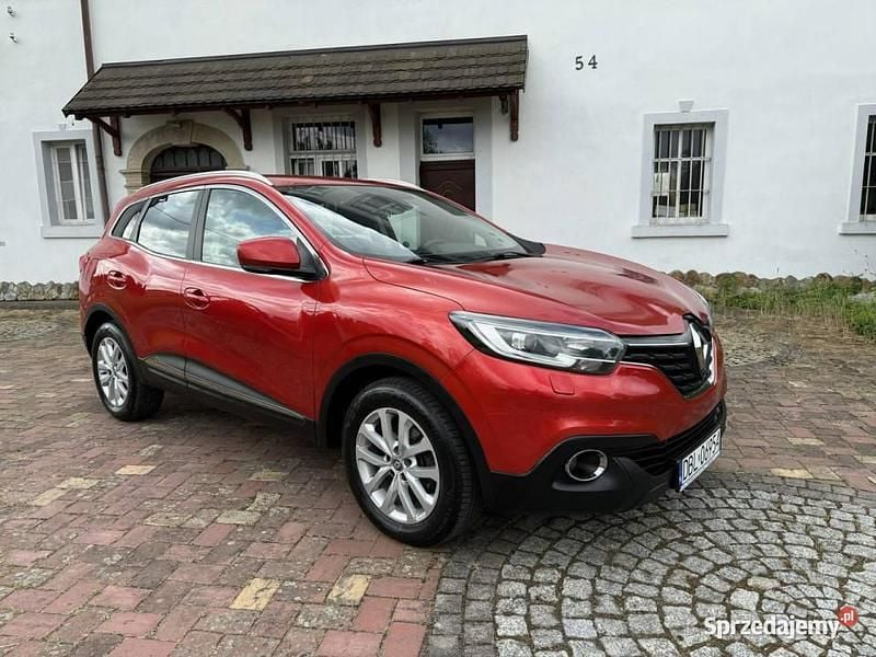 Czerwony Używany 2016 Renault Kadjar SUV | 49 900 zł (Uczciwa cena) - Obraz 1/4