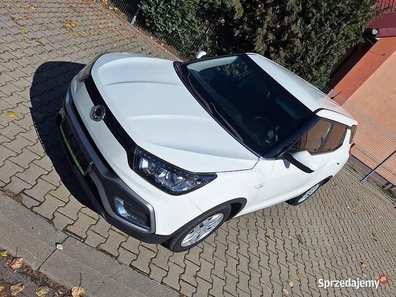 Używany Ssangyong (KGM) XLV 128 KM (94 kW) 2017 Biały SUV