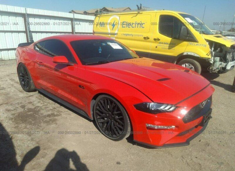 Używany Ford Mustang 460 KM (338 kW) 2020 Czerwony Coupe