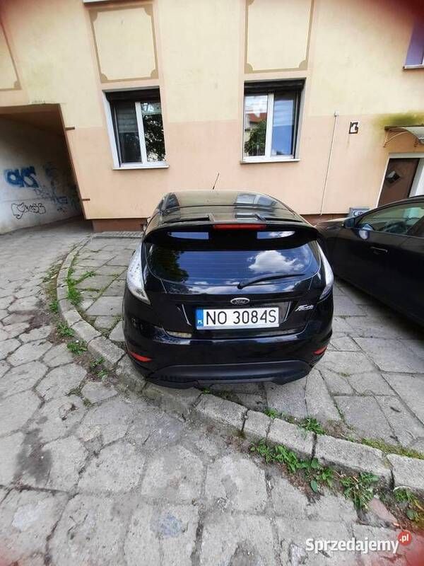 Używany Ford Fiesta 2011 Czarny Hatchback