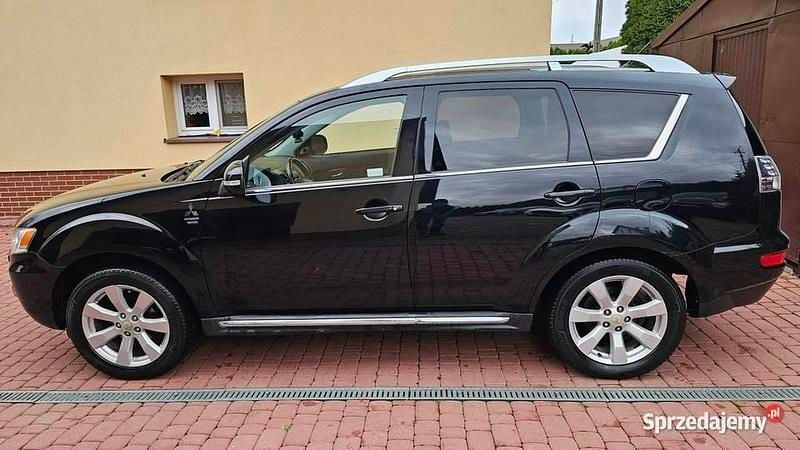 Czarny Używany 2009 Mitsubishi Outlander SUV | 26 500 zł (Dość drogi) - Obraz 1/4