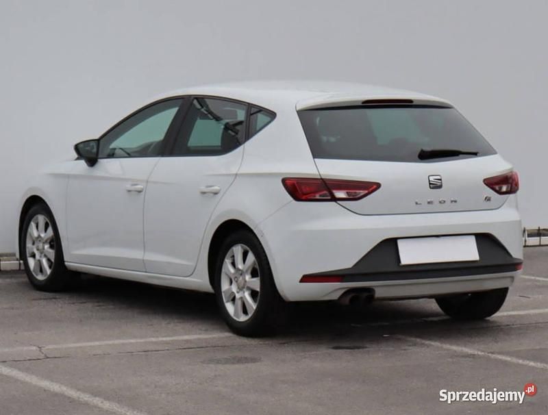 Używany Seat Leon 2015 Biały Hatchback