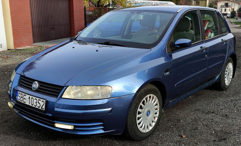 Niebieski Używany 2004 Fiat Stilo Hatchback | 4000 zł (Uczciwa cena) - Obraz 1/4