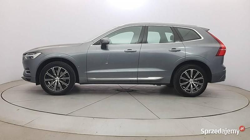 Używany Volvo XC60 250 KM (183 kW) 2019 Szary SUV