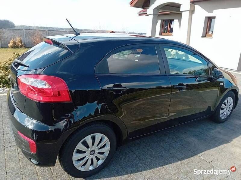 Używany Kia Rio 69 KM (50 kW) 2016 Czarny Hatchback