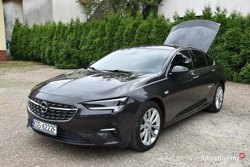 Brązowy Używany 2022 Opel Insignia Sedan/Limuzyna | 69 700 zł (Dość drogi) - Obraz 1/4