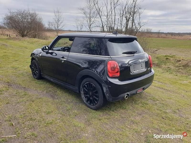 Używany Mini Cooper 136 KM (100 kW) 2018 Czarny Hatchback