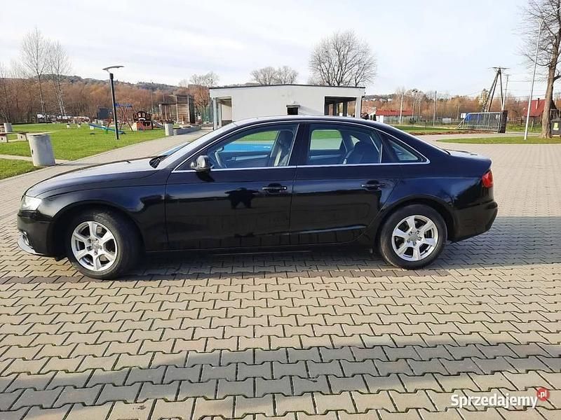 Używany Audi A4 2012 Czarny Sedan/Limuzyna