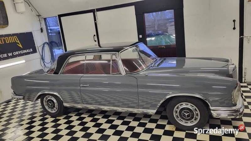 Szary Używany 1965 Mercedes W111 Coupe | 180 000 zł - Obraz 1/4