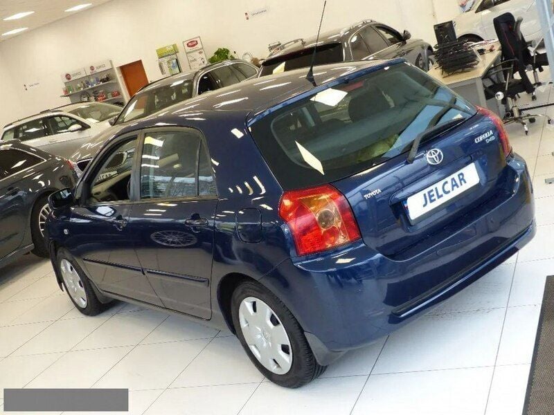 Używany Toyota Corolla 90 KM (66 kW) 2005 Inny (metalik) Sedan/Limuzyna