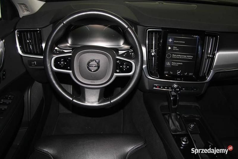 Używany Volvo V90 2018 Czarny Kombi
