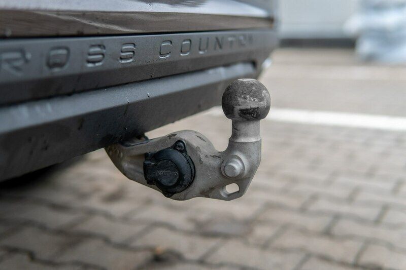 Używany Volvo V60 CC 197 KM (144 kW) 2021 Brązowy (metalik) Kombi