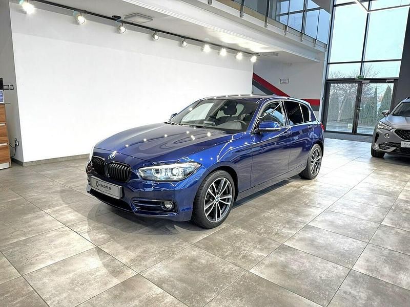 Używany BMW 125 224 KM (164 kW) 2019 Niebieski (metalik) Hatchback