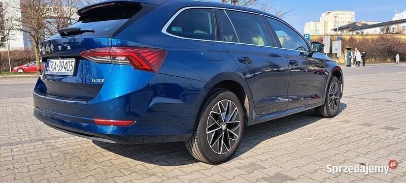 Zielony Używany 2021 Skoda Octavia Style Kombi | 116 900 zł - Obraz 1/4